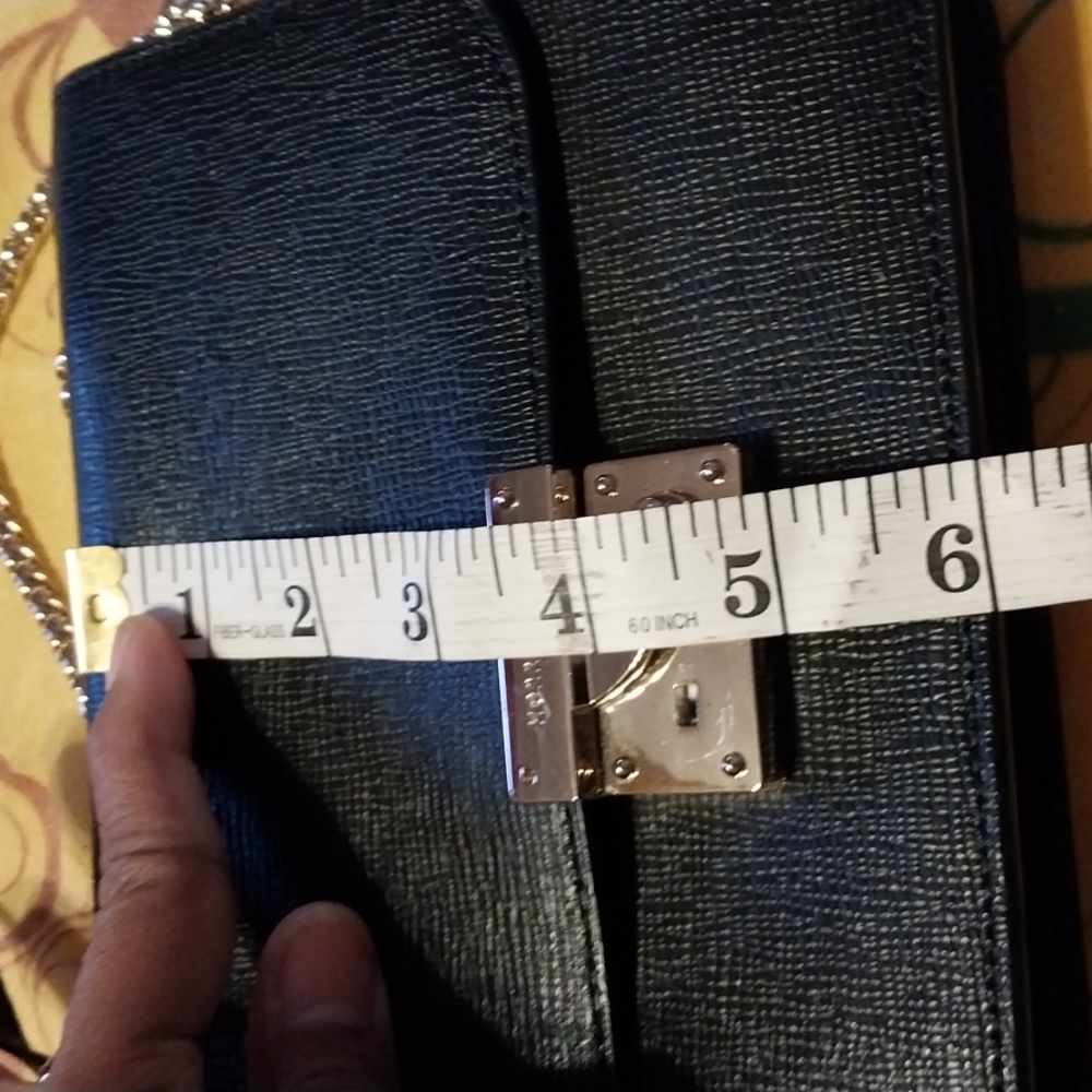 Sold #113 EXQUISITE HENRY BENDEL SMALL PURSE - Picture 15 of 16